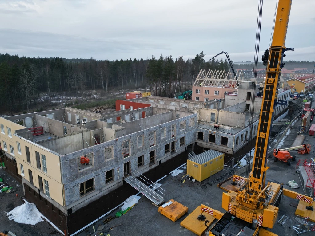 841AE70B-211A-42F2-8757-93D629B7BA12_1_105_c